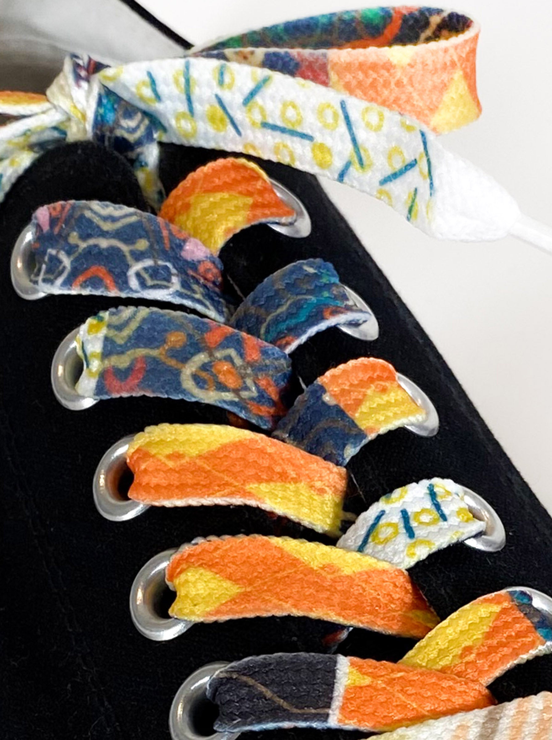 Schnürsenkel, 100 cm lang, "orangener Partymix", Unikate, handbedruckt, hochwertig, Flachsenkel, gemustert, selbstbedruckt, mehrfarbig
